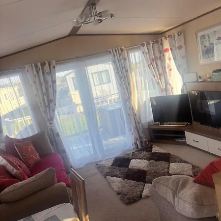 Camping Haven Lakeside Luxury Decking Retreat 2 Bedroom Caravan *