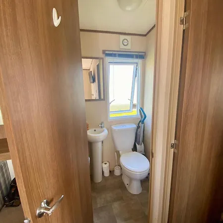 Haven Lakeside Luxury Decking Retreat 2 Bedroom Caravan *