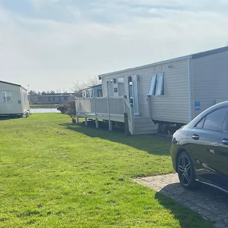 Haven Lakeside View Caravan Camping *