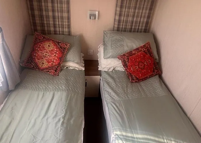 Camping Haven Lakeside View Caravan *