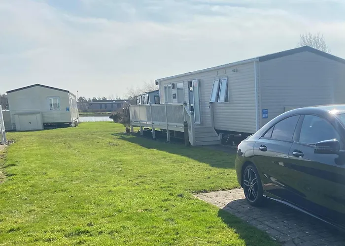 Haven Lakeside View Caravan Camping *